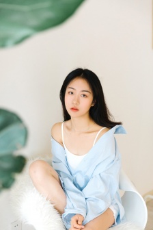 女裸全身无奶胸罩内裤图片